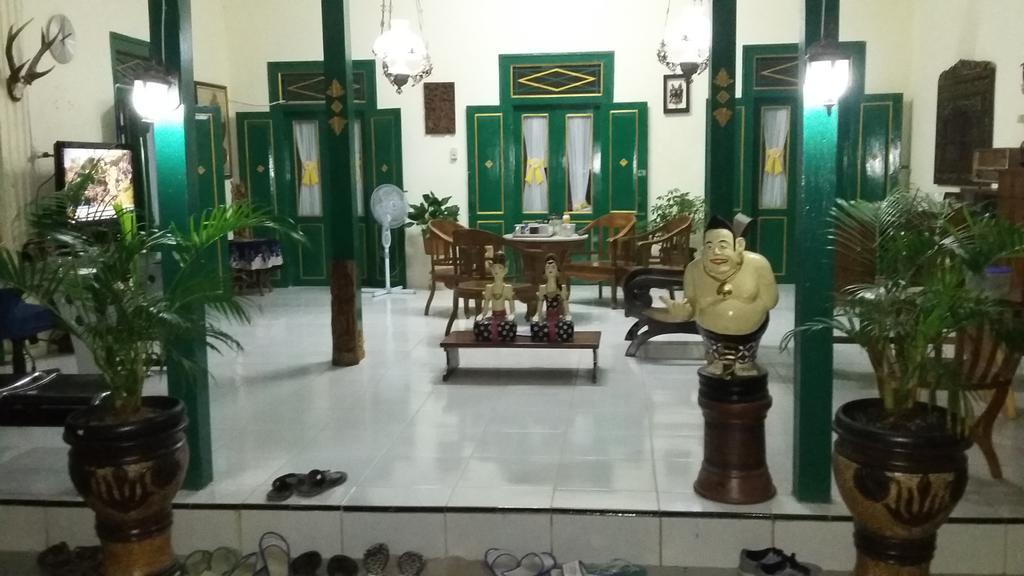 Pendopo Andari Homestay Yogyakarta Esterno foto