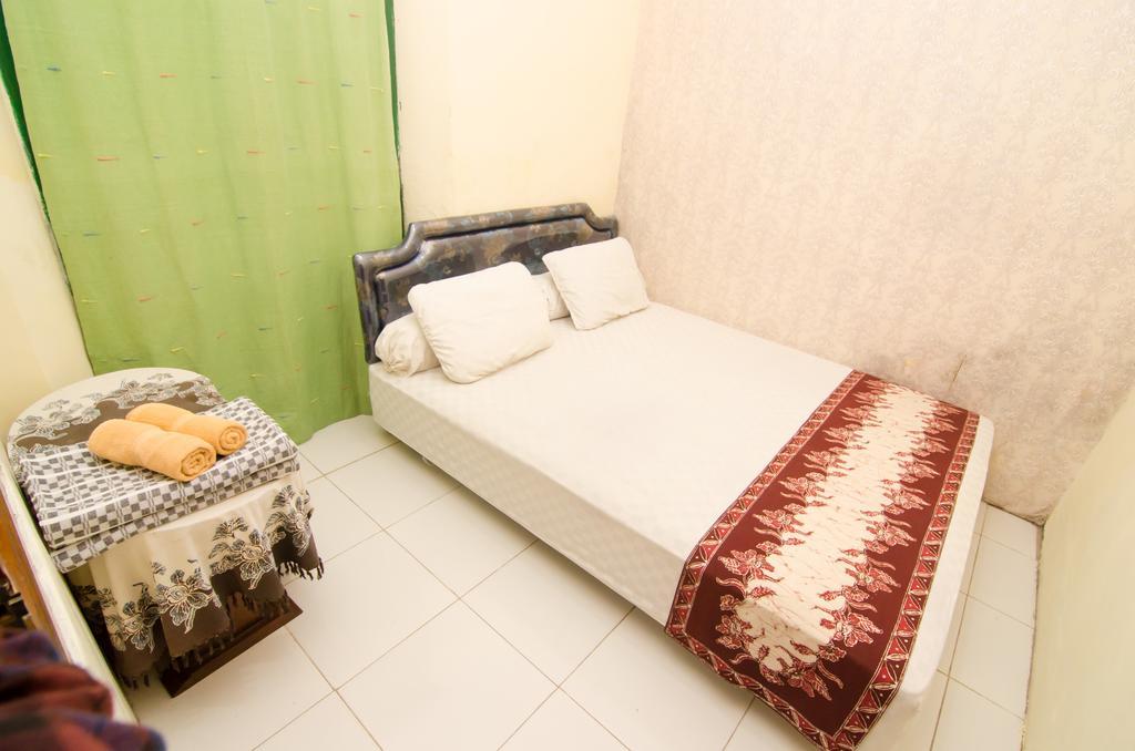 Pendopo Andari Homestay Yogyakarta Esterno foto