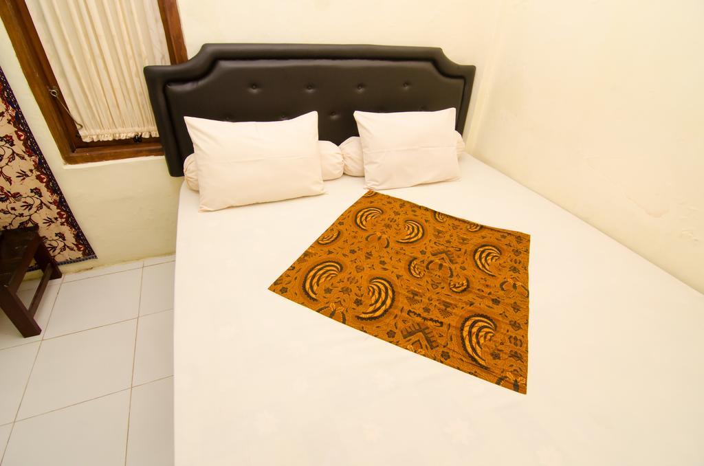 Pendopo Andari Homestay Yogyakarta Esterno foto
