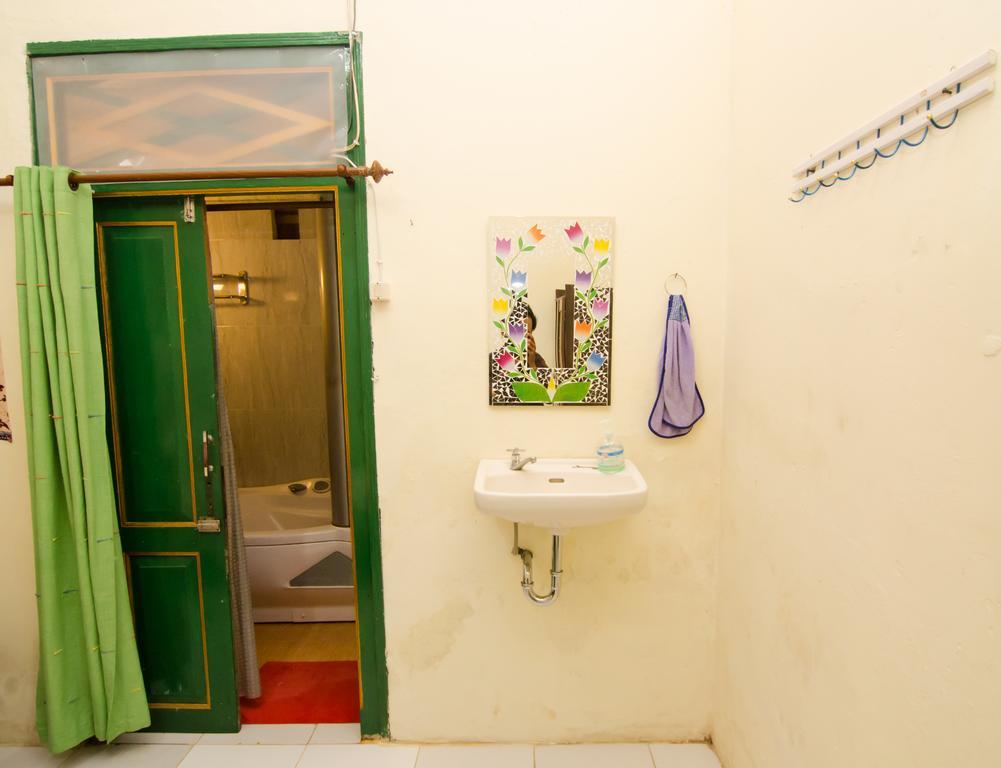Pendopo Andari Homestay Yogyakarta Esterno foto