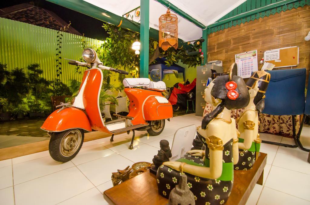 Pendopo Andari Homestay Yogyakarta Esterno foto