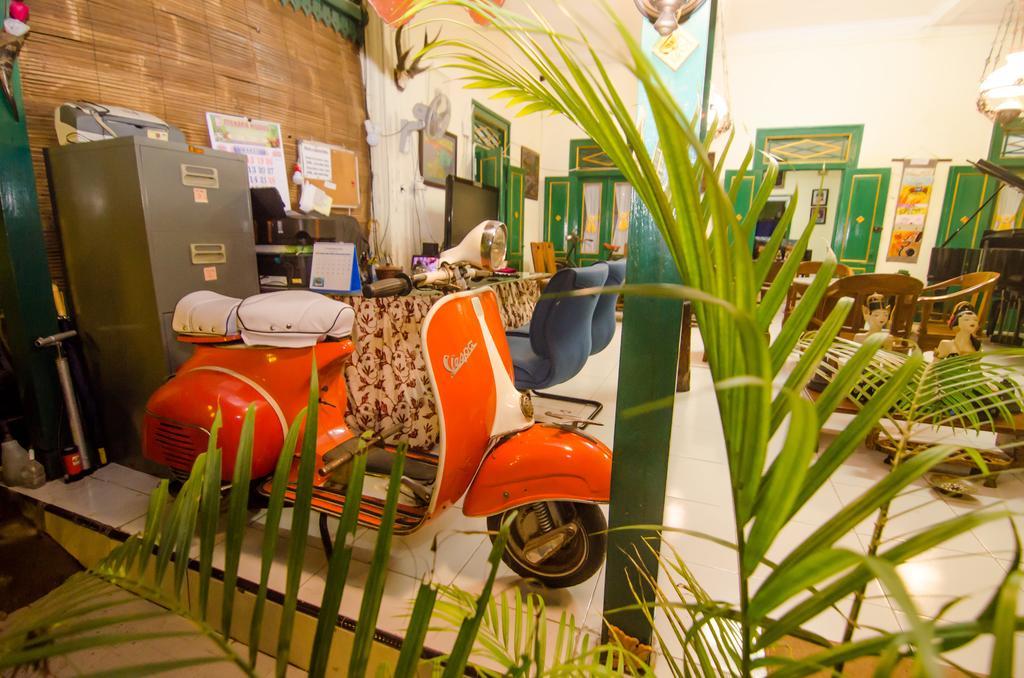 Pendopo Andari Homestay Yogyakarta Esterno foto