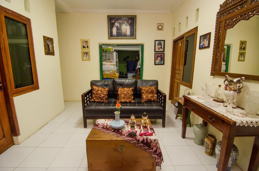 Pendopo Andari Homestay Yogyakarta Esterno foto