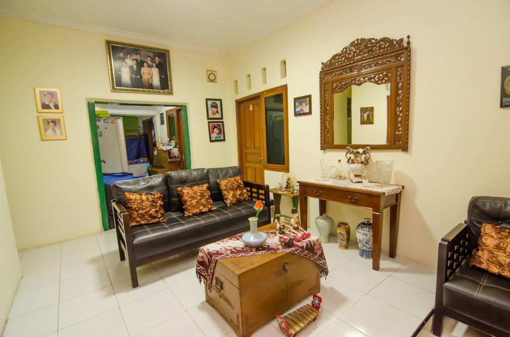 Pendopo Andari Homestay Yogyakarta Esterno foto