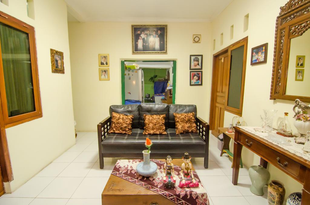 Pendopo Andari Homestay Yogyakarta Esterno foto