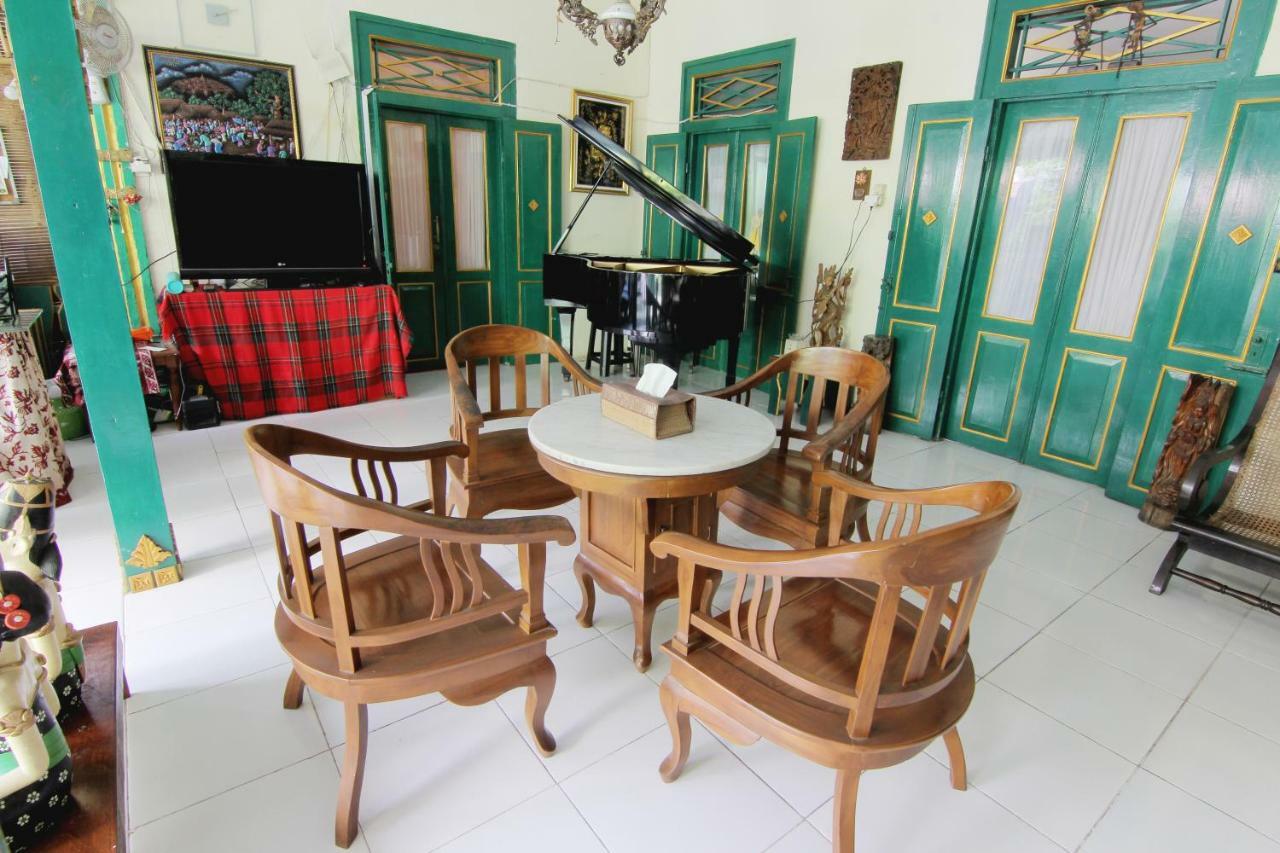 Pendopo Andari Homestay Yogyakarta Esterno foto