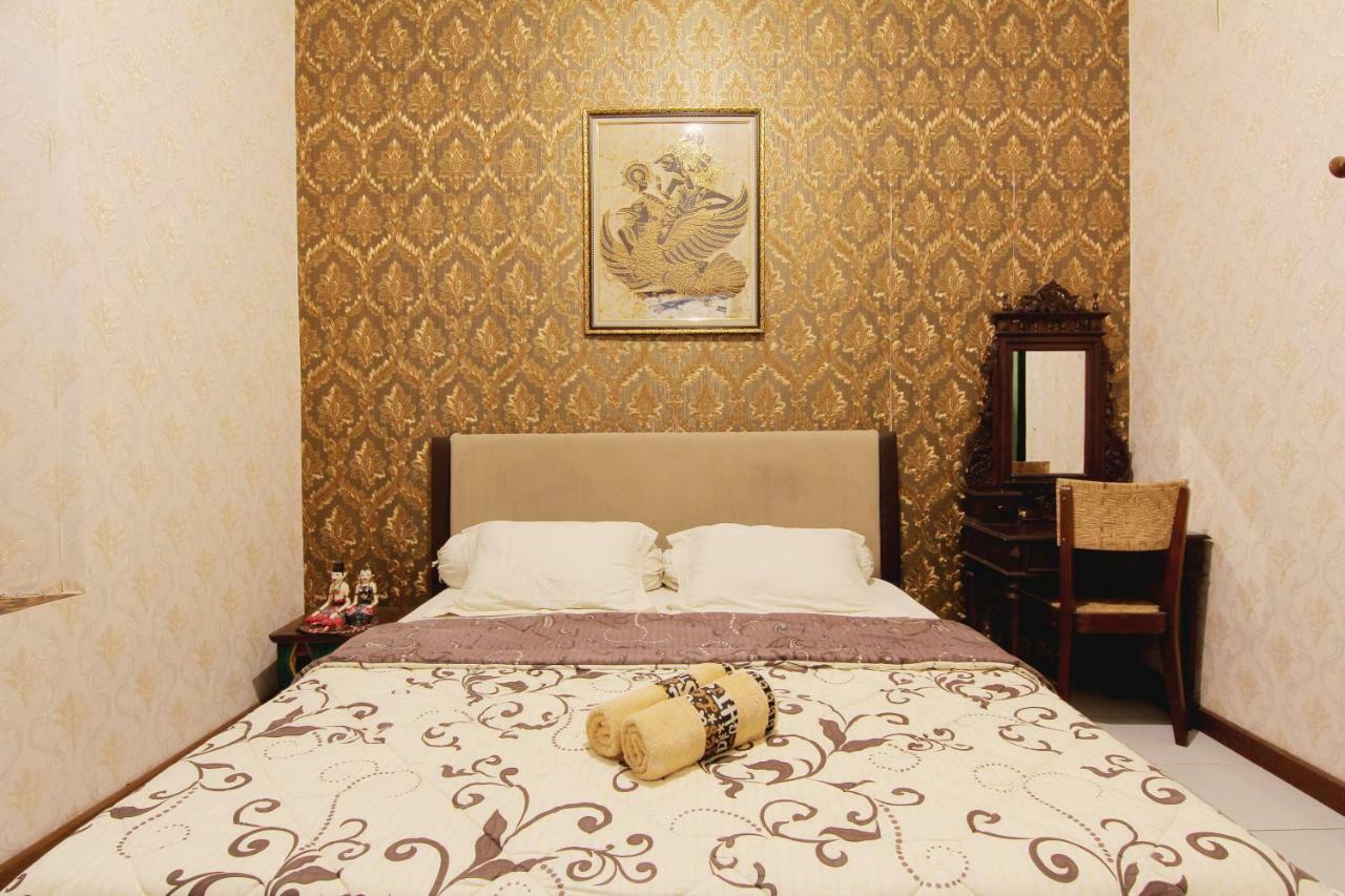 Pendopo Andari Homestay Yogyakarta Esterno foto